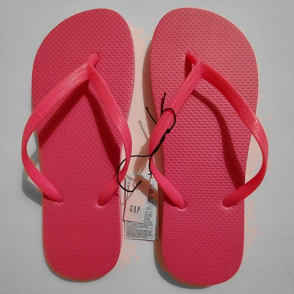 3for$19 GAP NWT Barbie Pink Flip Flop Sandles - Picture 3 of 8